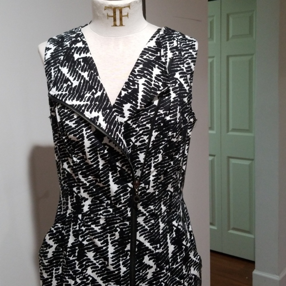 Adriana Papell front zip dress